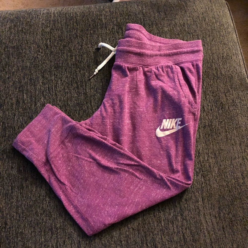 Nike size L cropped sweat pants